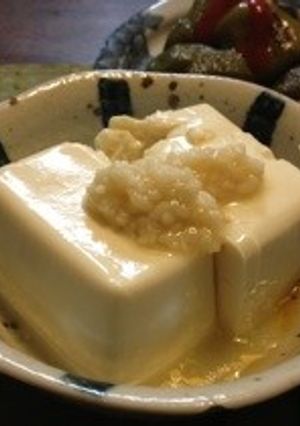 塩麹とごま油だけの簡単つまみ冷奴-レシピのメイン写真