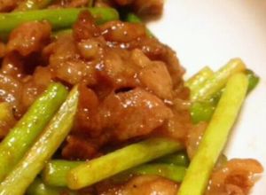 ビールに合う！！豚肉とにんにくの芽炒め-レシピのメイン写真