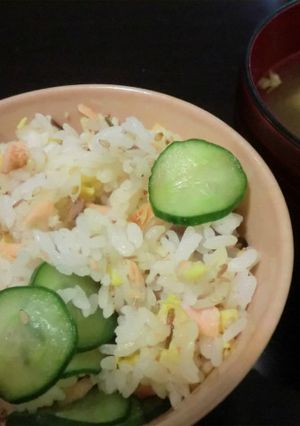 塩鮭と胡瓜の簡単★さっぱり混ぜご飯-レシピのメイン写真