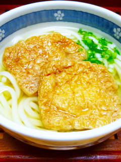 白だしで簡単にお店の味!きつねうどん。-レシピのメイン写真