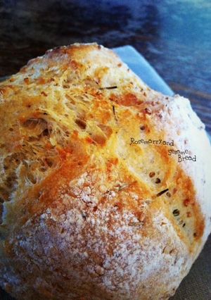 ローズマリーと胡麻のカンパーニュ-レシピのメイン写真