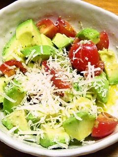 フルーツトマトとアボカドのサラダ-レシピのメイン写真