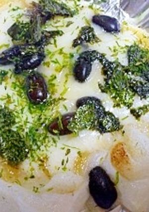 おやつに♪縁起物銀不老豆入り和風ピザ餅-レシピのメイン写真