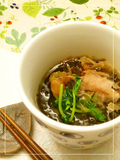 豆苗のもずく酢　梅ワサビ風味-レシピのメイン写真