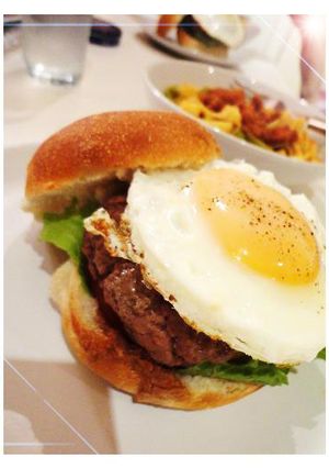 照り焼きx月見のぜいたく手作りバーガー★-レシピのメイン写真
