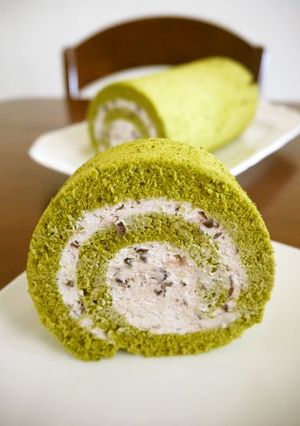抹茶のロールケーキ♪あずきクリーム♪-レシピのメイン写真