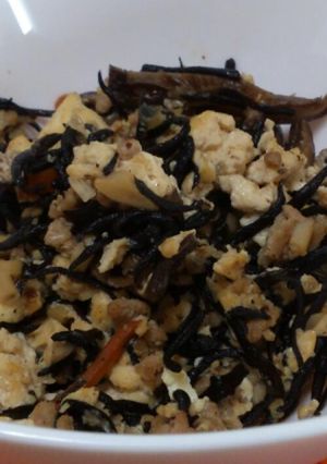 リメイク☆ひじきの煮物で炒り豆腐-レシピのメイン写真