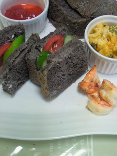 HBで黒ゴマ食パン-レシピのメイン写真