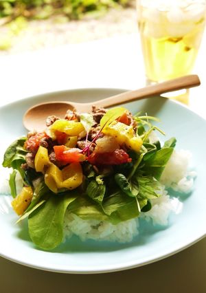 牛肉とカラフル野菜のサラダ丼-レシピのメイン写真