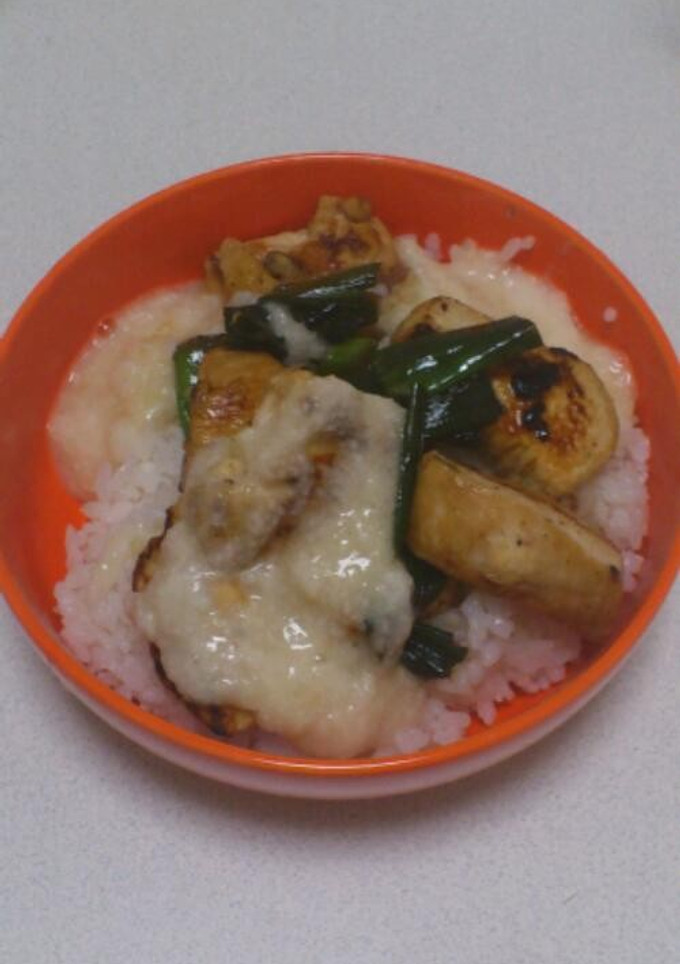鶏ネギとろろ丼-レシピのメイン写真