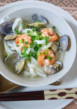 海老とアサリのあっさり塩レモンうどん-レシピのメイン写真