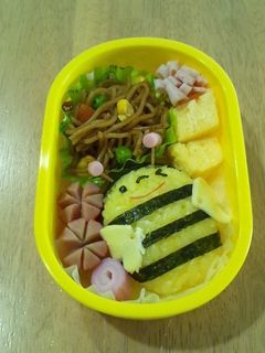 幼稚園キャラ弁☆ハチ-レシピのメイン写真