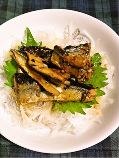 新玉ねぎと海藻麺の蒲焼き缶のっけ-レシピのメイン写真