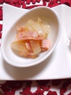 玉ねぎとベーコンのコンソメ炒め♪-レシピのメイン写真