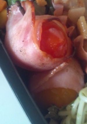 お弁当に♡簡単ﾐﾆﾄﾏﾄのﾍﾞｰｺﾝ巻-レシピのメイン写真