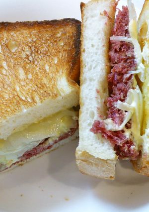 簡単な「コンビーフサンドイッチ」♪-レシピのメイン写真