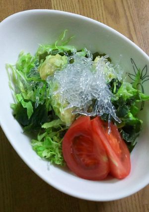 アボカドとワカメのプチプチ海藻麺サラダ-レシピのメイン写真