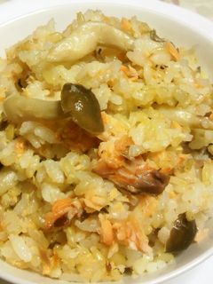 鮭としめじの炊き込みご飯-レシピのメイン写真