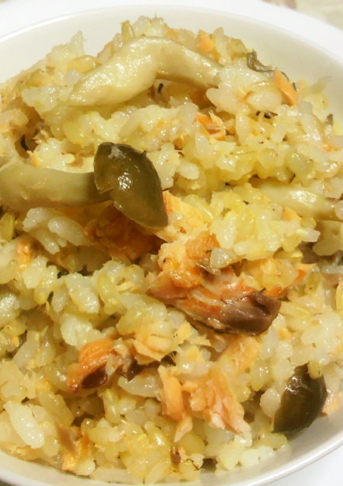 鮭としめじの炊き込みご飯-レシピのメイン写真