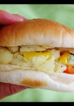 カラフルポテトサラダｉｎロールパン-レシピのメイン写真