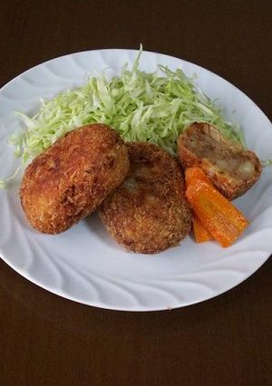 肉みそ入りコロッケ-レシピのメイン写真