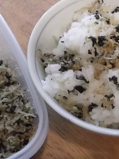 お弁当に♪しらすとワカメのふりかけ-レシピのメイン写真