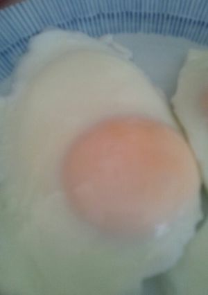 きれいに目玉焼き・ゆでた目玉焼き-レシピのメイン写真