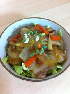 ☆簡単美味☆たっぷり野菜の甘辛豚バラ丼☆-レシピのメイン写真