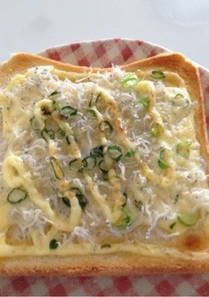 朝食に！しらすトースト-レシピのメイン写真