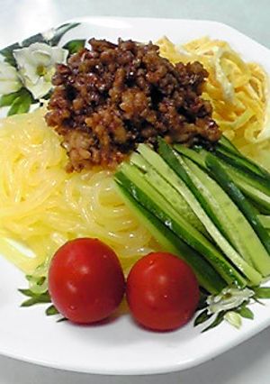 ジャージャー麺風こんにゃく麺の冷やし中華-レシピのメイン写真