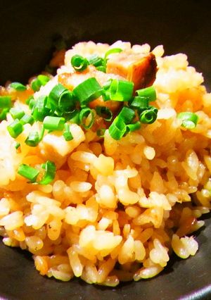 土鍋で作るチャーシュー炊き込みご飯-レシピのメイン写真