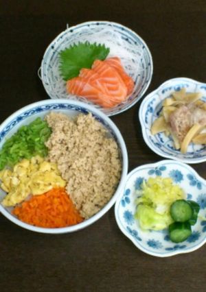 鶏そぼろ丼-レシピのメイン写真