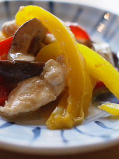 【薬膳レシピ】鶏肉とパプリカのレモン炒め-レシピのメイン写真