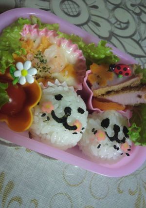 簡単ほっぺがお花おにぎり*キャラ弁当-レシピのメイン写真