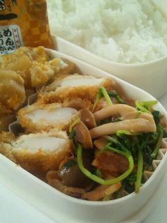 簡単お弁当☆豆苗とベーコンとしめじ炒め-レシピのメイン写真