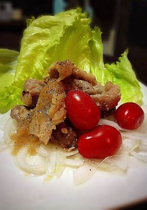 蒸し豚肉と新タマネギの梅ソースがけ-レシピのメイン写真