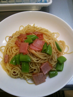 焼き豚とスナックえんどうのパスタ-レシピのメイン写真
