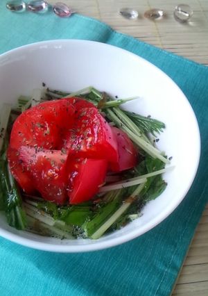 バジル香る★水菜とトマトのもずく酢サラダ-レシピのメイン写真