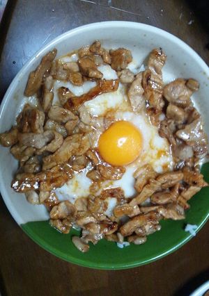 甘辛豚月見とろろ丼ｗ-レシピのメイン写真