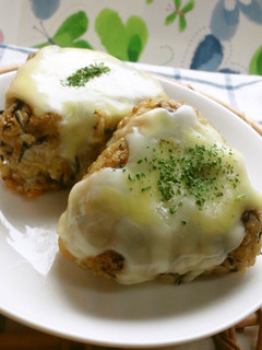 ♦残りご飯で♪ひじきチーズ焼きおにぎり-レシピのメイン写真