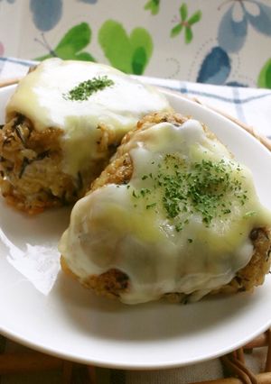 ♦残りご飯で♪ひじきチーズ焼きおにぎり-レシピのメイン写真