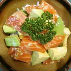 รูปของ ☆塩麹入りサーモン・アボカド丼☆