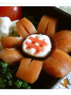 ウィンナーとかにかまで可愛いお花-レシピのメイン写真