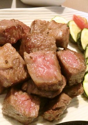 息子の誕生日ディナーステーキ焼き方-レシピのメイン写真