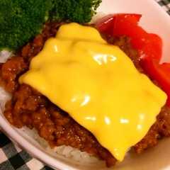 รูปของ [お一人様]お手軽に！ハンバーグ丼♪