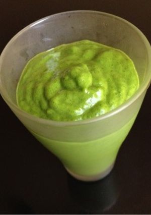ほうれん草とアボカドのグリーンスムージー-レシピのメイン写真