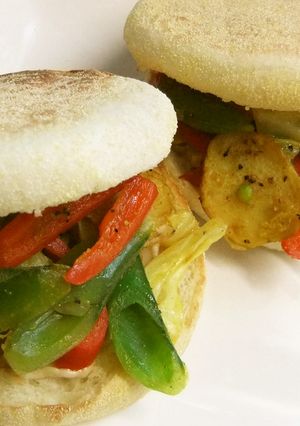 マフィンdeカレー味の野菜炒めサンド-レシピのメイン写真