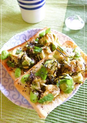 アボカドと枝豆のw紫蘇わさび風味トースト-レシピのメイン写真