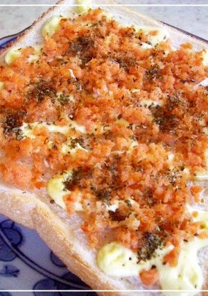 朝食に☆　鮭フレーク・マヨトースト-レシピのメイン写真