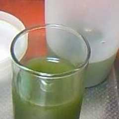 รูปของ 大麦若葉青汁を少し飲みやすく